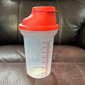 Tupperware All-in-One Shaker